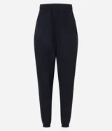 Pantalón jogger deportivo de microfibra color negro, con cintura elástica ajustable y puños elásticos en los tobillos.