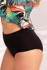 Bombacha de bikini tiro alto color verde militar.