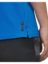 Remera deportiva Under Armour Vanish Energy SS de color azul, con cuello redondo, manga corta y pequeño logo de la marca estampado en el pecho.