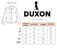 Camisa de manga 3/4 con cuello italiano y estampado a cuadros verde oliva y negro.