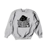 Buzo de cuello redondo y manga larga en color gris melange. Presenta un estampado frontal en color negro que muestra a un personaje encapuchado leyendo un periódico con el título 'Everything Sucks Today' junto a una taza de café.