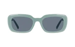 Lentes de sol con montura cuadrada de acetato color verde agua y lentes grises.