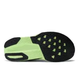 Championes New Balance FuelCell Rebel v5 color verde lima con logo plateado.