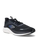 Championes deportivos Umbro modelo Vanta, color azul marino con detalles en plateado y azul eléctrico. Presentan una capellada de malla transpirable con refuerzos sintéticos y una suela de goma blanca con amortiguación.