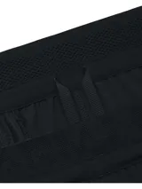 Short deportivo Under Armour Vanish Elite, color negro, con cintura elástica, aberturas laterales en el bajo y bolsillo con cierre en la parte posterior.