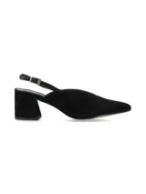 Zapato slingback Matrix de fiesta color negro, confeccionado en cuero nobuck con taco cuadrado forrado y punta fina. Cuenta con tira ajustable en el talón con hebilla metálica.
