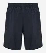 Bermuda deportiva masculina con cintura elástica, cordón de ajuste y bolsillos laterales. Confeccionada en tejido técnico de poliéster ligero, diseñada para brindar libertad de movimiento durante actividades físicas.