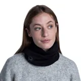 Cuello multifuncional de lana merino color negro, de diseño tubular y tejido ligero, ideal para actividades al aire libre.