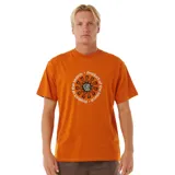 Remera naranja de manga corta con cuello redondo y estampado circular en el frente con el logo de Rip Curl y la leyenda "Product of the search".