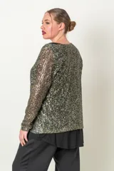 Blusa de fiesta con lentejuelas plateadas y verde esmeralda, forrada en viscosa, con escote en V y mangas tres cuartos.