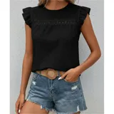 Blusa de tela broderie color negro, con cuello redondo, mangas cortas con volados y detalle de calado horizontal en la parte superior del pecho.
