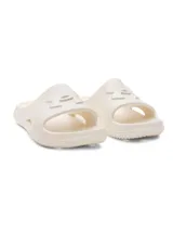 Sandalias tipo chinelas de una sola pieza moldeadas en EVA, con diseño de secado rápido, orificios de drenaje y suela texturizada para mayor tracción.