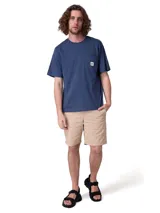 Remera Caterpillar de jersey de algodón azul, de corte regular y manga corta, con bolsillo en el pecho que incluye una etiqueta tejida con el logo de la marca.