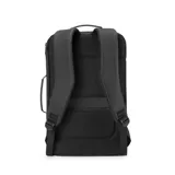 Mochila negra de poliéster y cuero, con asas reforzadas, compartimento para laptop de hasta 17 pulgadas, bolsillo trasero oculto y cinturón para valija. Marca Baleine, modelo Bedford.