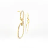 Aros colgantes dorados con forma de doble eslabón ovalado, cubiertos de strass.