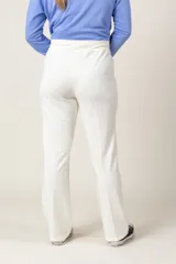 Pantalón de jogging negro, de corte recto y cintura alta con cordón ajustable.