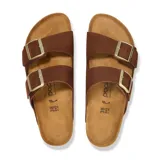 Sandalias Arizona Platform Flex de Papillio, color marrón, con dos correas ajustables con hebillas doradas, plantilla anatómica de corcho y suela de goma negra con plataforma.