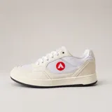 Zapatillas Airwalk modelo Faze White, color blanco y beige, con inserciones de malla y detalles en rojo.