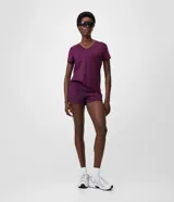 Short deportivo runner de la marca Get Over, color blanco, con cintura ancha elástica y bajo redondeado.