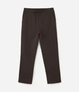 Pantalón recto color marrón, de corte holgado y cómodo, confeccionado en mezcla de algodón y poliéster. Cuenta con cintura elástica con lazo de ajuste y bolsillos laterales.
