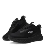 Championes deportivos Umbro modelo Fury, color negro con logo de la marca en blanco en el lateral. Presentan un diseño de malla textil transpirable, cierre con cordones y una entresuela robusta con amortiguación.