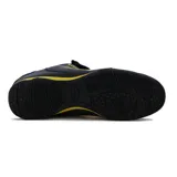 Championes de fútbol sala Diadora Sirio ID, color negro con detalles en amarillo.