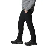 Pantalón de senderismo técnico color negro, con tejido elástico y repelente al agua. Cuenta con bolsillos laterales, bolsillo de seguridad con cierre, cinturón integrado y cremalleras en los tobillos para mayor ajuste.