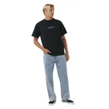 Pantalón de jean celeste claro, de corte recto y tiro medio.