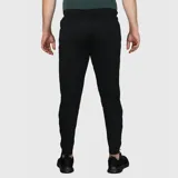 Pantalón de entrenamiento negro, corte ajustado, con cintura elástica y cordón de ajuste.