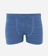 Calzoncillo bóxer masculino de microfibra gris con textura de rayas horizontales y pretina elástica con logo de la marca.