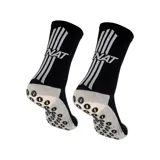 Medias deportivas negras con apliques de gel antideslizante en la planta del pie y logo Rinat en blanco.