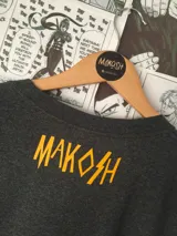 Remera gris con estampado de Mikey del anime Tokyo Revengers.