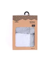 Pack de dos boxers tipo bóxer de algodón y lycra, uno gris melange y otro blanco. Ambos tienen cintura elástica con el logo Umbro repetido en gris.