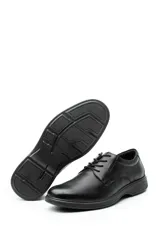 Zapato de vestir Flexi para hombre, color negro, de cuero liso, con cordones y suela de poliuretano.