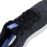 Championes Under Armour Mojo 2 de mujer, color azul marino con detalles en negro y azul eléctrico, ideales para running.