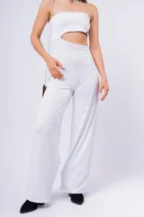 Mono largo negro con corte a la cintura y abertura en el abdomen.