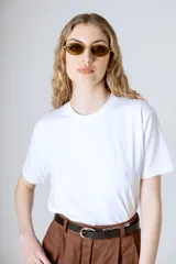 Camiseta básica de manga corta, confeccionada en algodón orgánico de alta calidad. Presenta un diseño atemporal con cuello redondo y corte clásico.