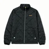 Campera acolchada de corte regular con diseño de rombos, cuello alto y cierre frontal completo. Cuenta con bolsillos laterales y parche de silicona con el logo de la marca en el pecho.