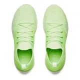 Championes de running Under Armour modelo HOVR Phantom 2, con tecnología UA IntelliKnit en la parte superior para mayor transpirabilidad y ajuste. Presentan amortiguación reactiva UA HOVR, panel moldeado en el mediopié para estructura, plantilla SpeedForm 2.0 y suela de goma con textura de tacos para tracción.