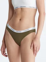 Bombacha tipo bikini de algodón elástico, color verde oliva, con cintura elástica blanca que lleva el logo de Calvin Klein repetido.