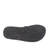 Ojotas Volcom modelo Eco Recliner 2, color negro con detalles en rojo, amarillo y verde. Tienen plantilla moldeada con soporte de arco y capellada textil resistente al agua.