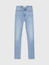 Jeans skinny tiro alto Calvin Klein, color celeste claro, confeccionados con denim elástico y fibras recicladas.