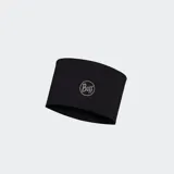 Cinta para el pelo técnica de color negro, diseñada para actividades deportivas en clima frío. Presenta un diseño ancho con el logo de la marca estampado en el centro y tejido de punto cepillado con propiedades de aislamiento térmico y protección contra el viento.
