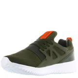 Championes Topper Mamba color verde oliva con detalles en naranja y suela blanca. Zapatilla de running de caña baja, capellada de mesh y cordones elásticos.