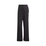 Pantalón deportivo adidas de corte wide leg, color negro, con cintura elástica y logo de la marca bordado en la pierna izquierda.