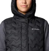 Campera híbrida Columbia con cuerpo acolchado negro y mangas de tejido gris. Presenta capucha integrada, cierre frontal y bolsillos laterales con cierre.