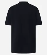 Remera negra de algodón con estampado frontal de tres personajes femeninos de estilo anime/manga, con el texto "HUNTRX" en la parte superior.