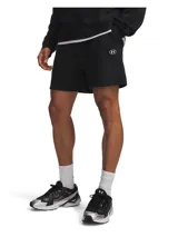 Shorts deportivo Under Armour modelo UA Rival Fleece color negro, con el logo de la marca impreso en blanco en el lateral izquierdo.