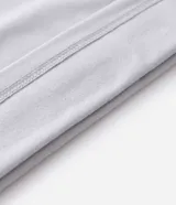 Remera térmica de manga larga Get Over, con cuello redondo y diseño con recortes laterales. Confeccionada en tejido con tecnología Peach Touch de tacto suave.