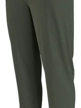 Pantalón de jogging verde militar, con cintura elástica, bolsillos laterales y logo de Calvin Klein en la pierna izquierda.
